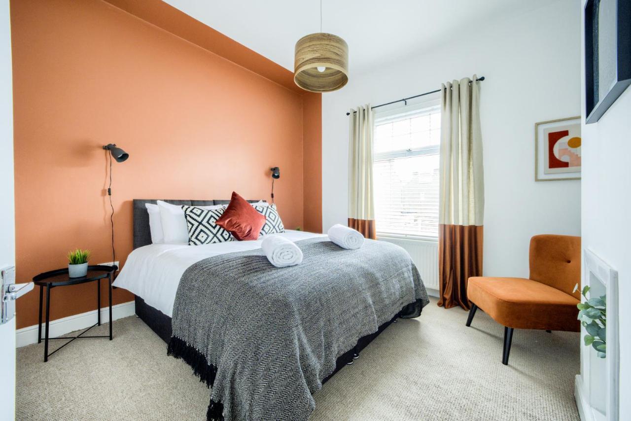 Coventry Fashionable House, City Centre, Free Parking, Sleeps 4, By Empower Homes Buitenkant foto