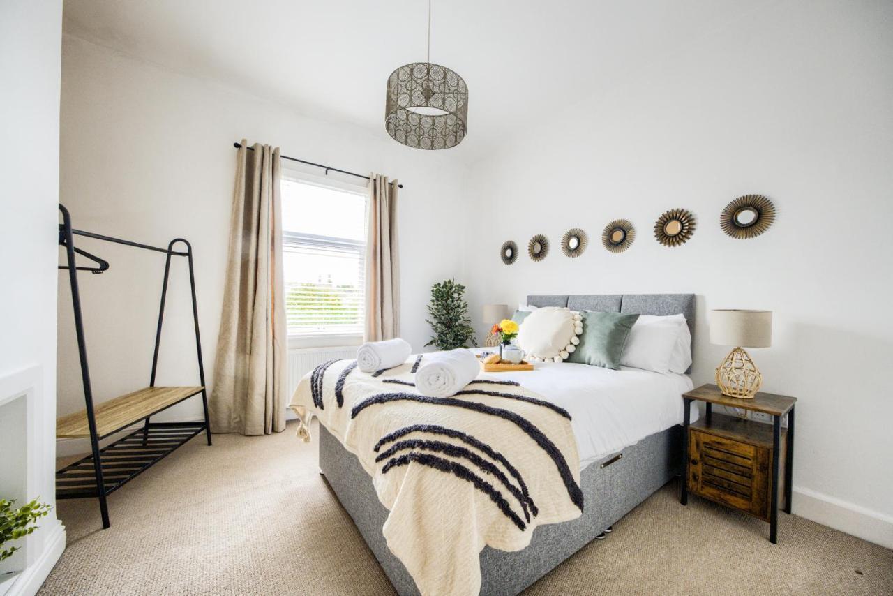 Coventry Fashionable House, City Centre, Free Parking, Sleeps 4, By Empower Homes Buitenkant foto