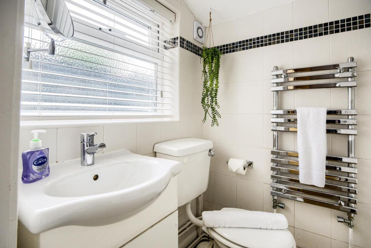 Coventry Fashionable House, City Centre, Free Parking, Sleeps 4, By Empower Homes Buitenkant foto