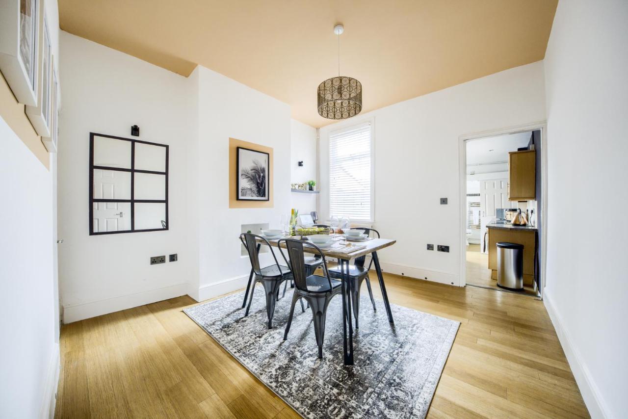 Coventry Fashionable House, City Centre, Free Parking, Sleeps 4, By Empower Homes Buitenkant foto