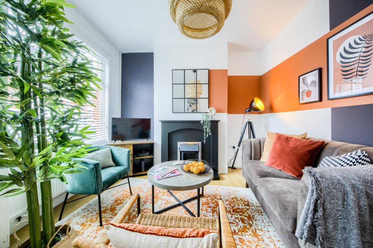 Coventry Fashionable House, City Centre, Free Parking, Sleeps 4, By Empower Homes Buitenkant foto